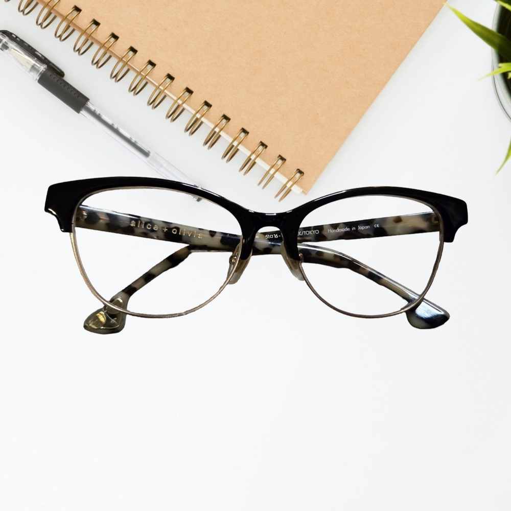 Alice + Olivia Black and Tortoiseshell Cat-Eye Glasses